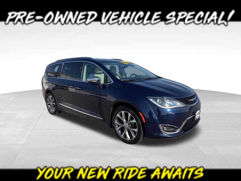 2017 CHRYSLER Pacifica