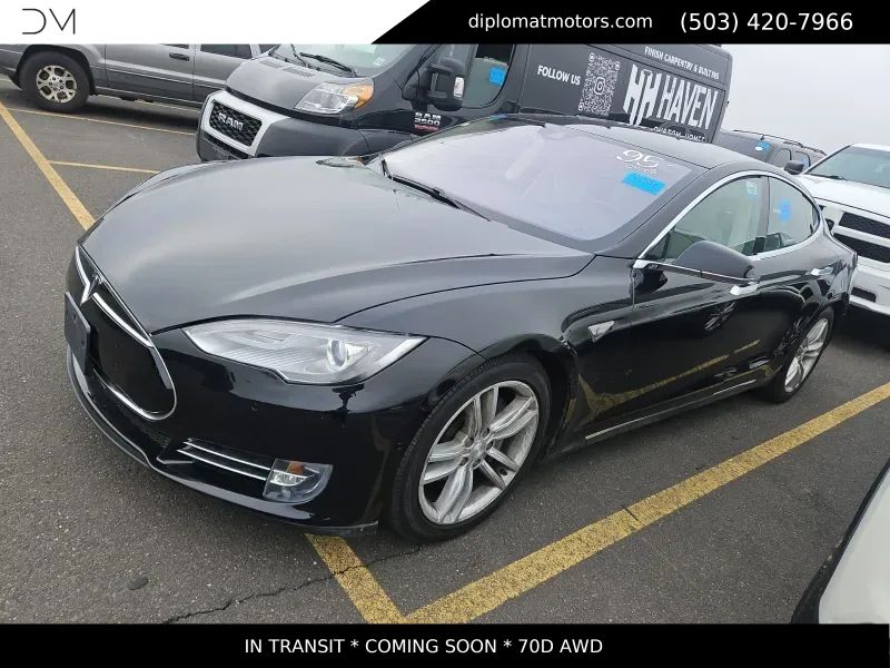 2015 TESLA Model S