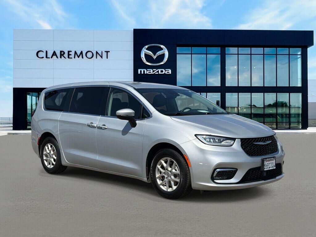 2023 CHRYSLER Pacifica