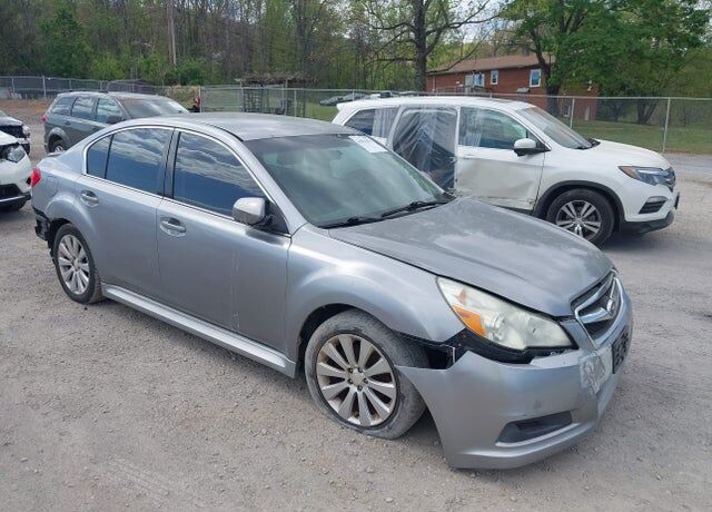 2011 SUBARU Legacy