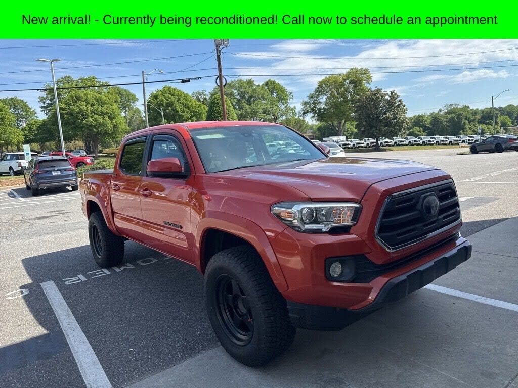 2018 TOYOTA Tacoma