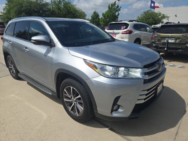 2017 TOYOTA Highlander