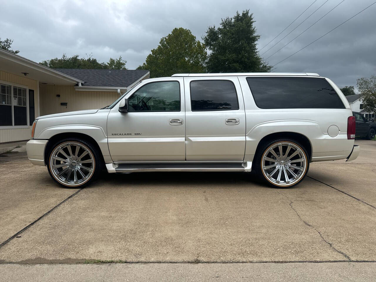 2004 CADILLAC Escalade