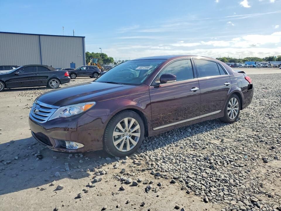 2011 TOYOTA Avalon