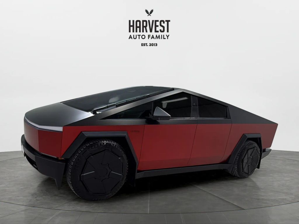 2024 TESLA Cybertruck