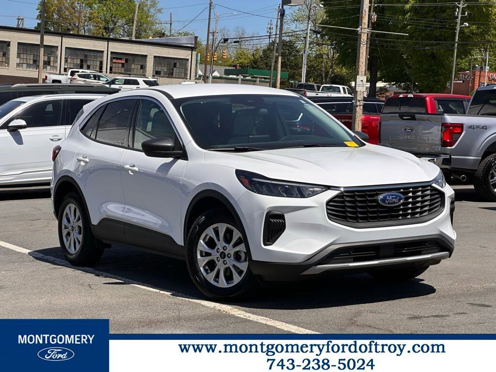 2024 FORD Escape