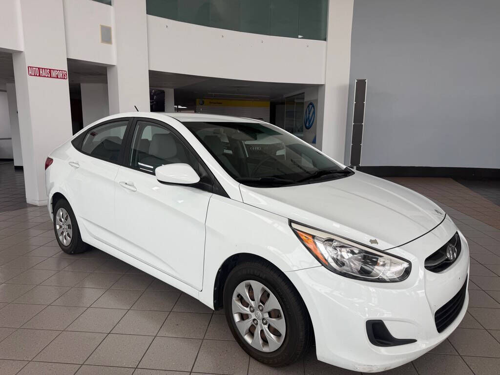 2016 HYUNDAI Accent