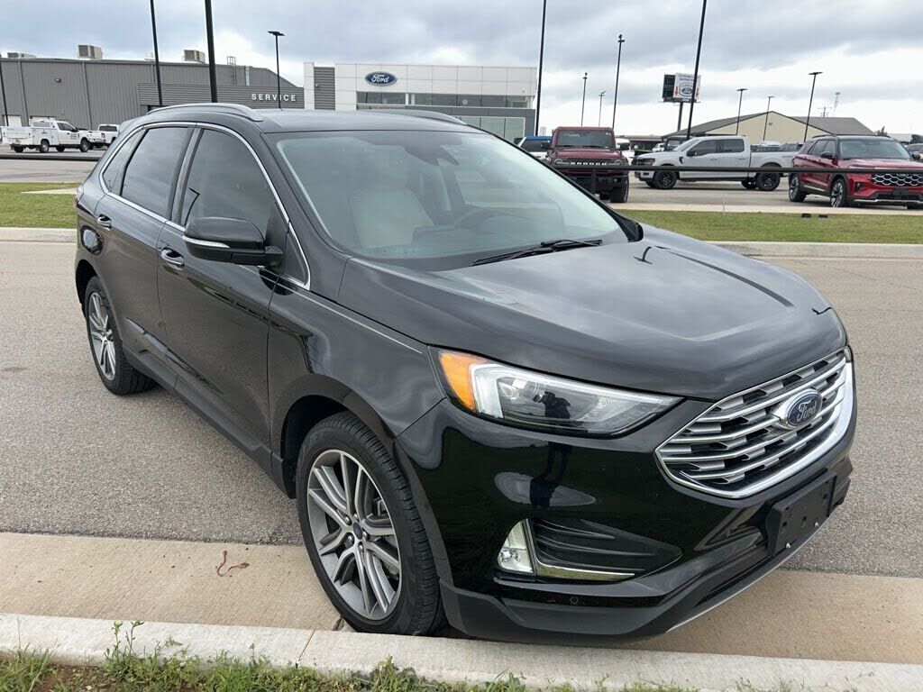 2022 FORD Edge