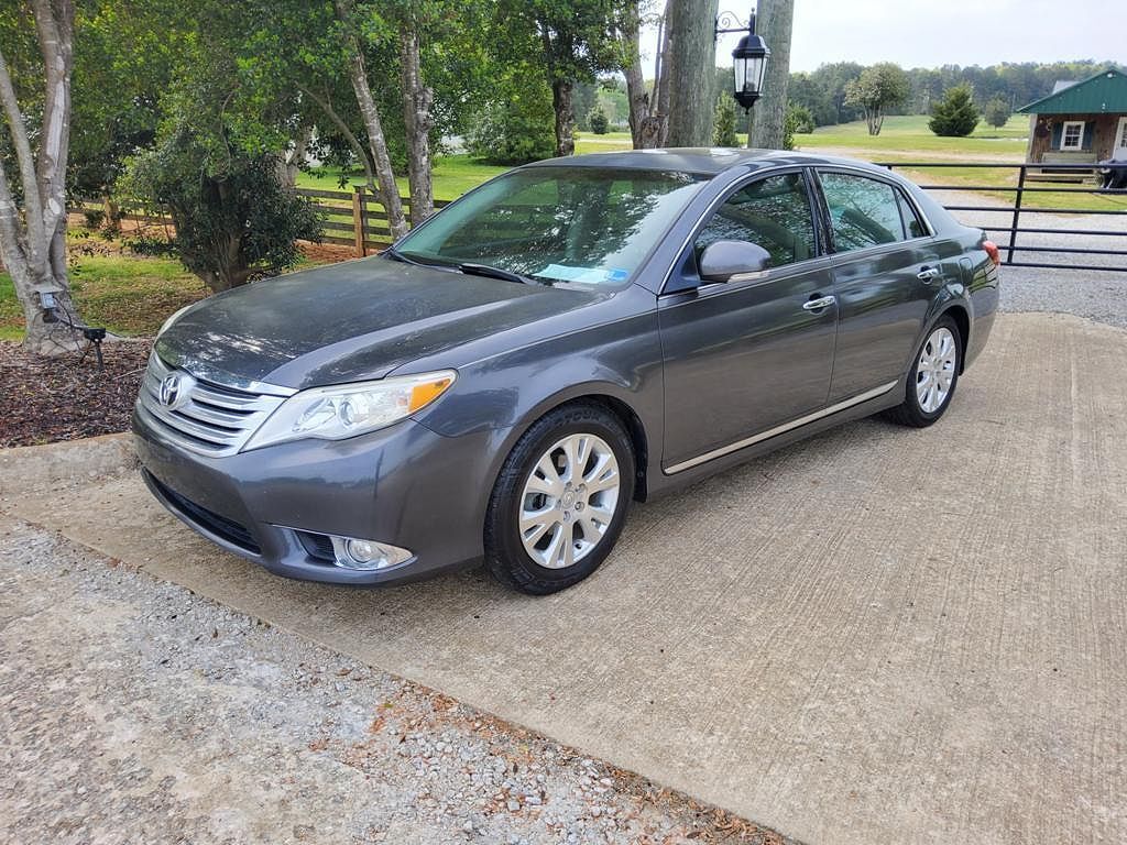 2011 TOYOTA Avalon