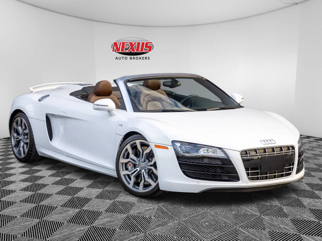 2012 AUDI R8