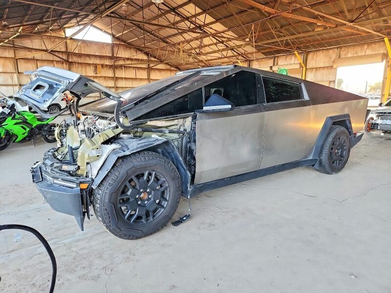 2024 TESLA Cybertruck