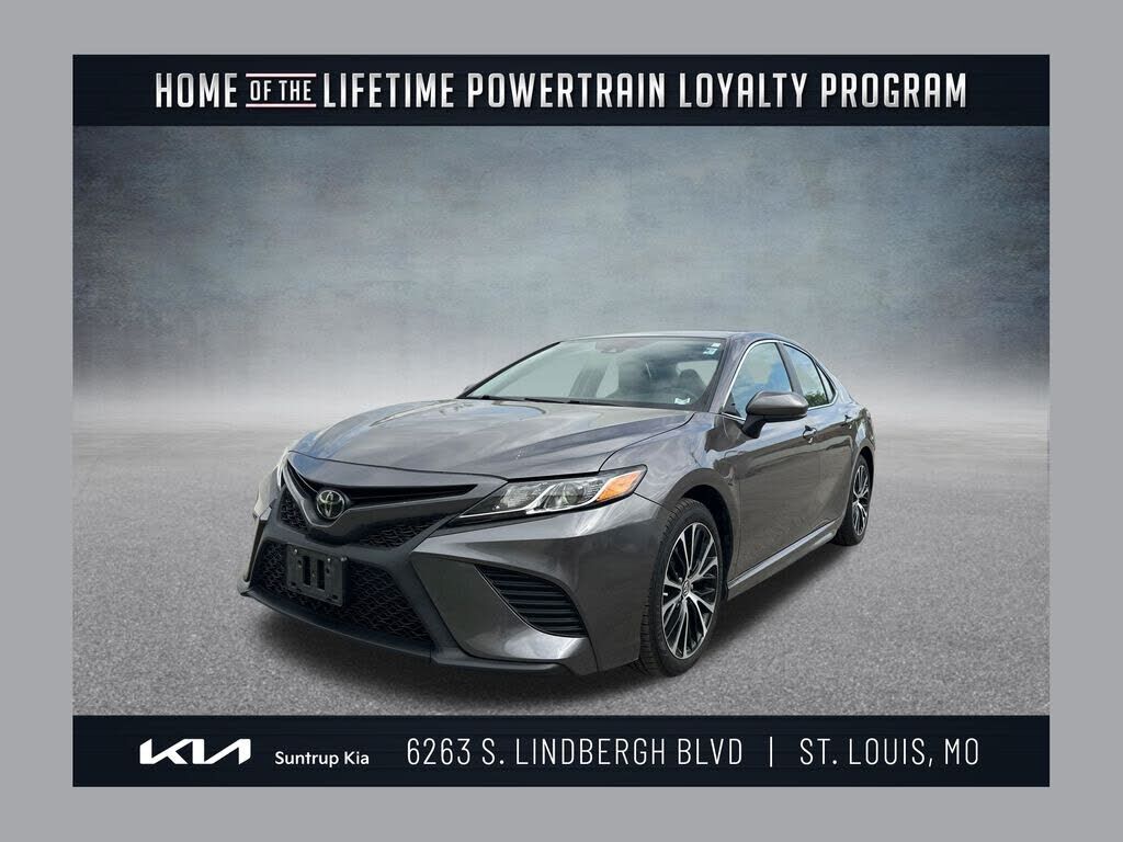 2019 TOYOTA Camry