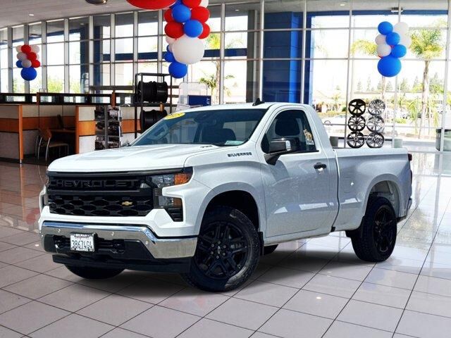 2025 CHEVROLET Silverado