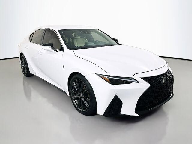 2021 LEXUS IS