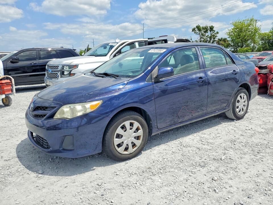 2013 TOYOTA Corolla
