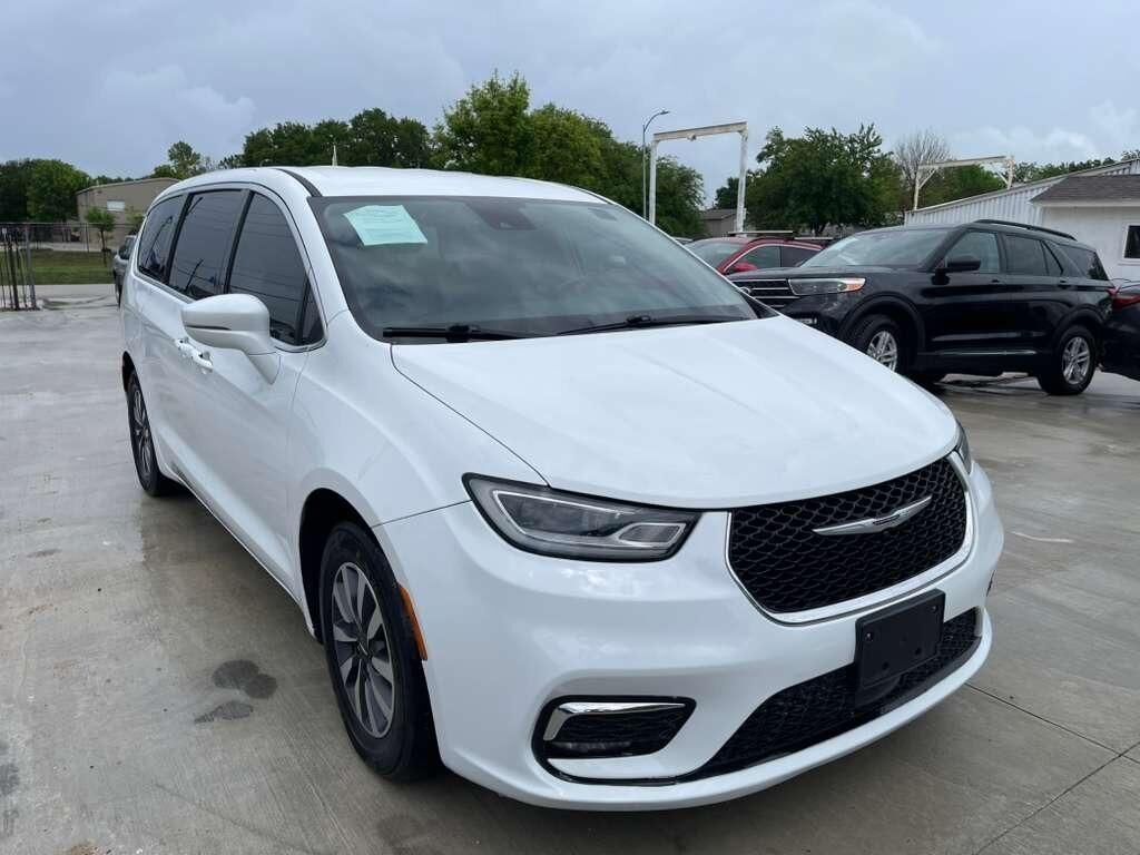 2022 CHRYSLER Pacifica