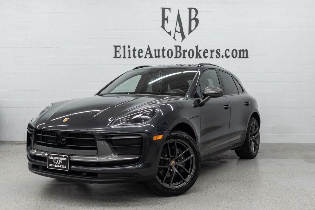 2023 PORSCHE Macan