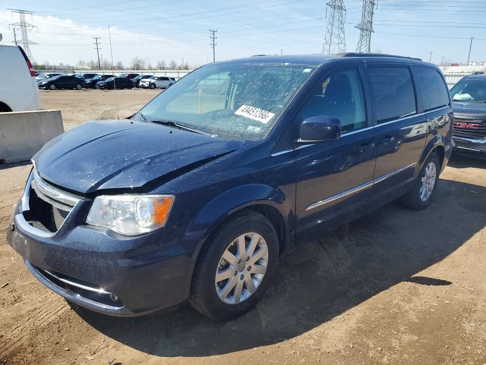 2013 CHRYSLER Town and Country