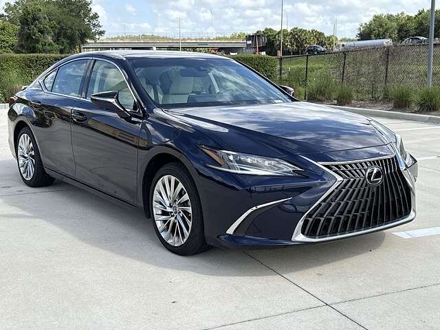 2022 LEXUS ES