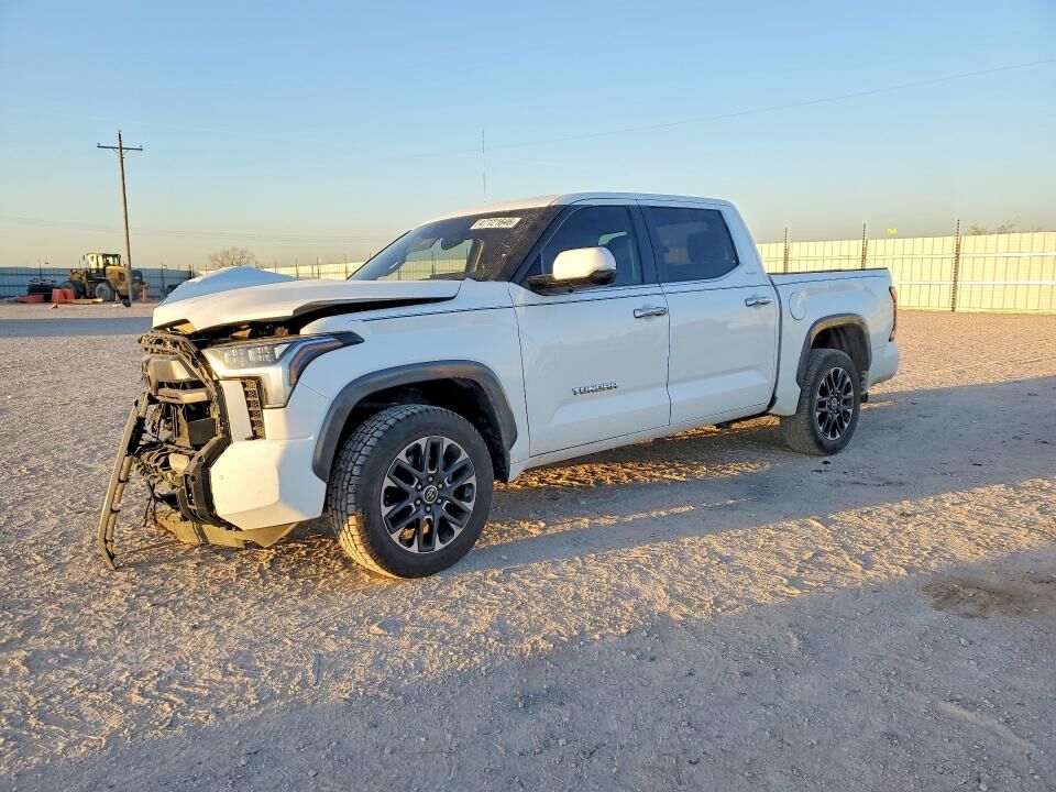 2022 TOYOTA Tundra
