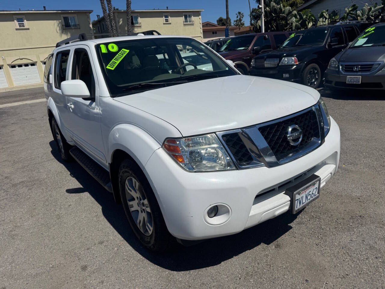 2010 NISSAN Pathfinder
