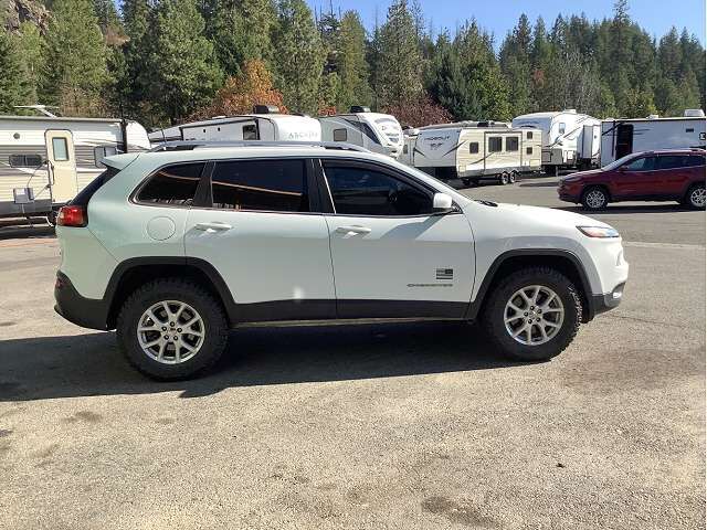 2017 JEEP Cherokee