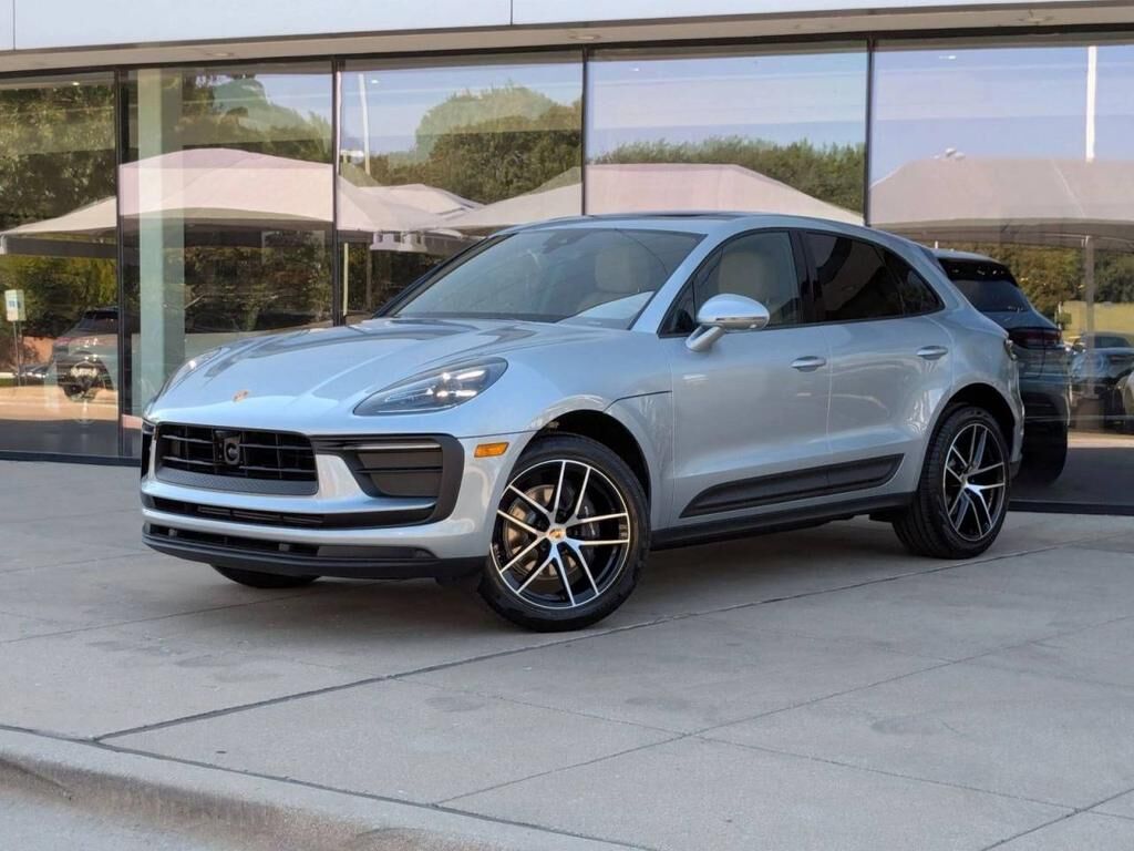 2026 PORSCHE Macan
