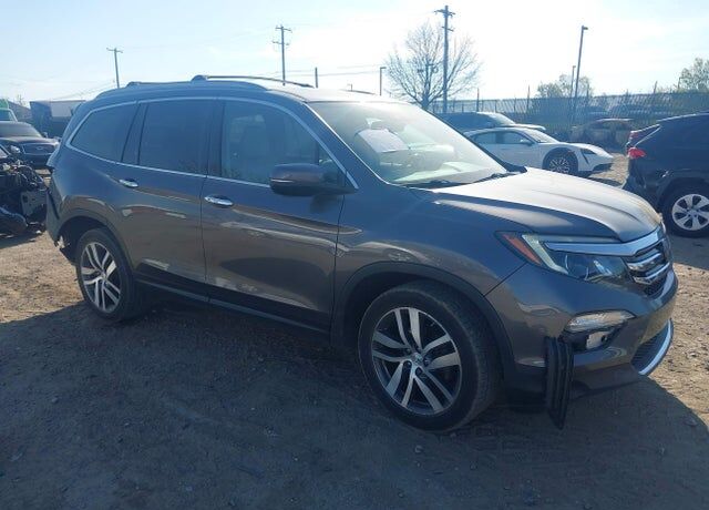 2017 HONDA Pilot
