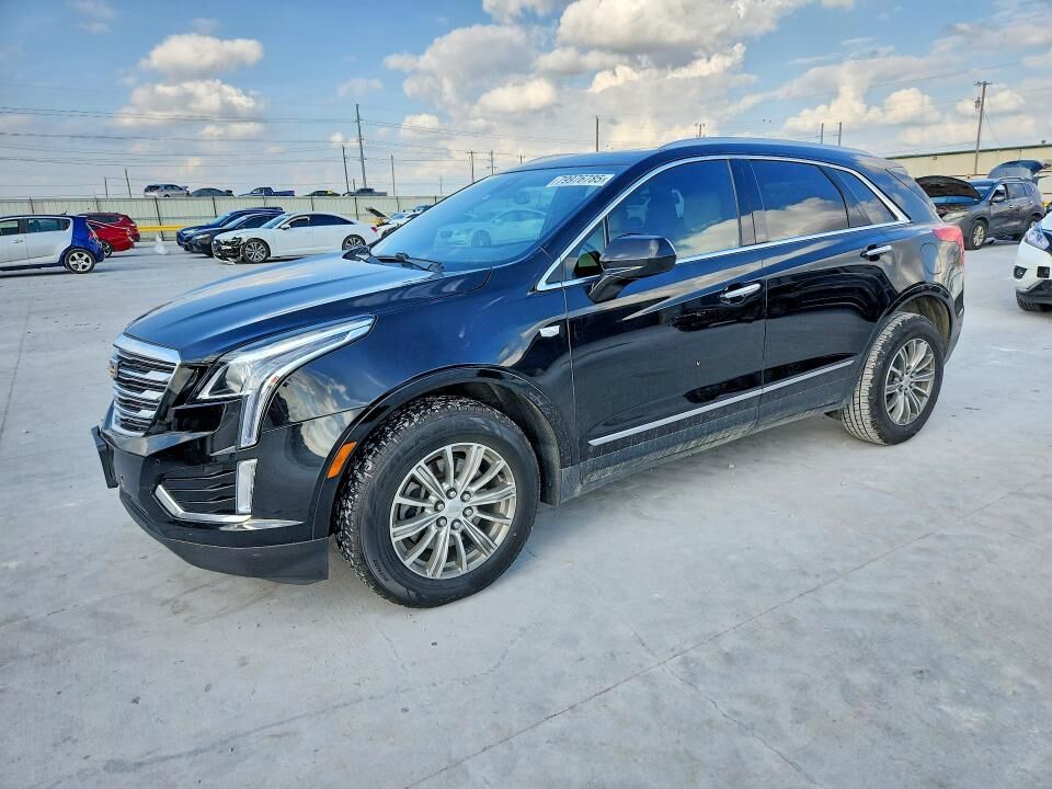 2017 CADILLAC XT5