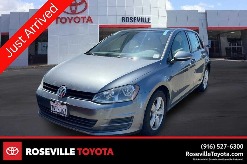 2017 VOLKSWAGEN Golf