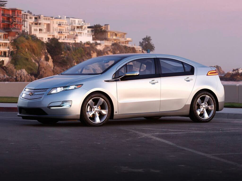 2013 CHEVROLET Volt