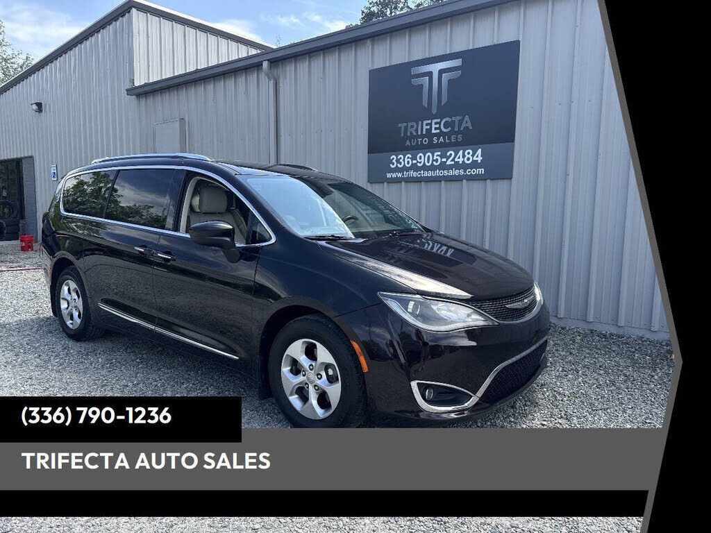 2017 CHRYSLER Pacifica