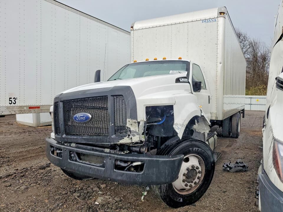 2021 FORD F-650