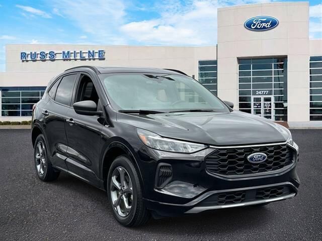 2024 FORD Escape