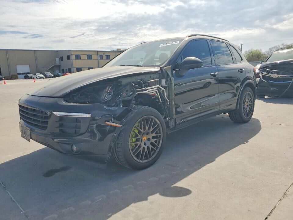 2018 PORSCHE Cayenne