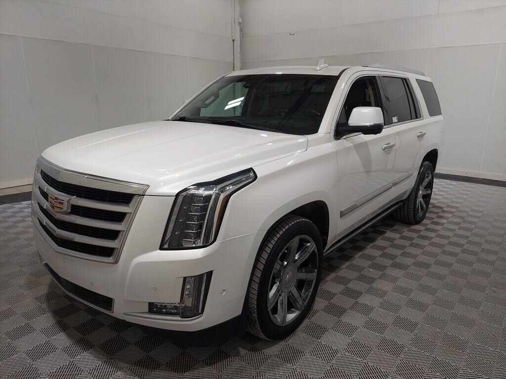 2017 CADILLAC Escalade