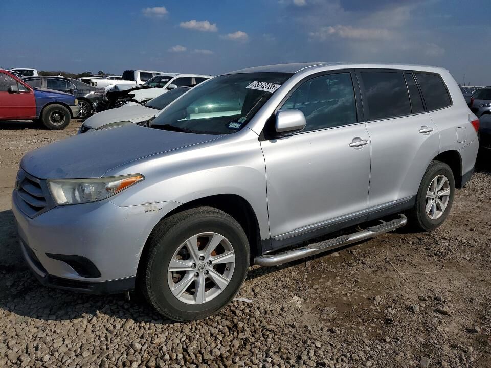 2013 TOYOTA Highlander
