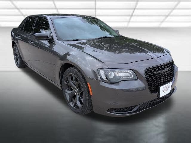 2023 CHRYSLER 300