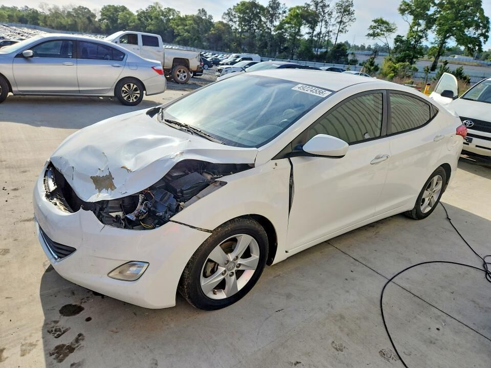2013 HYUNDAI Elantra
