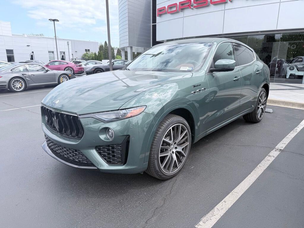 2022 MASERATI Levante