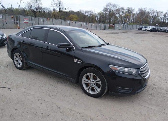2015 FORD Taurus
