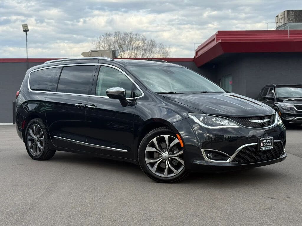 2017 CHRYSLER Pacifica