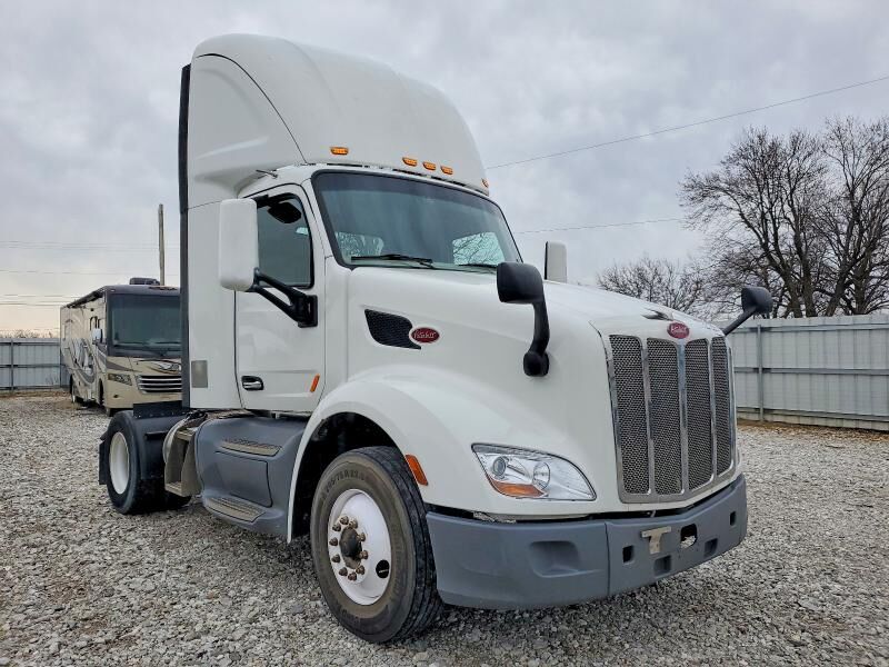 2018 PETERBILT 579