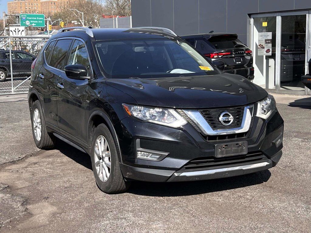 2017 NISSAN Rogue