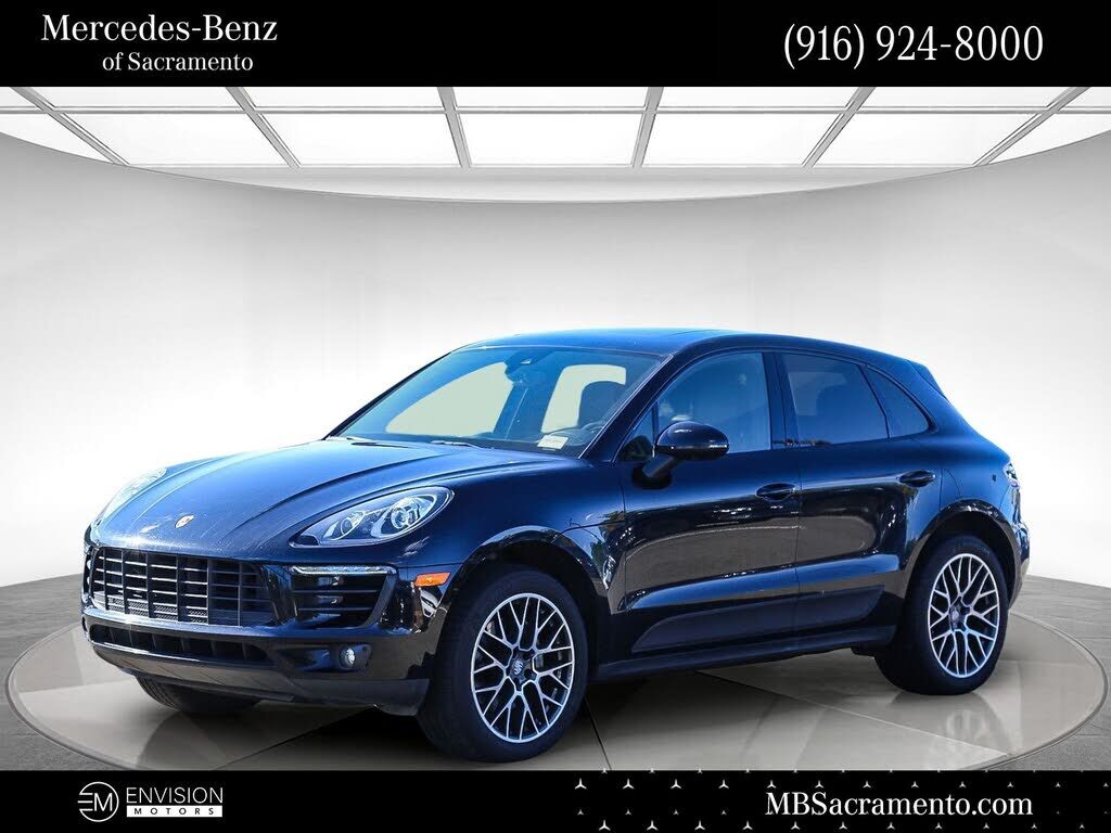 2018 PORSCHE Macan