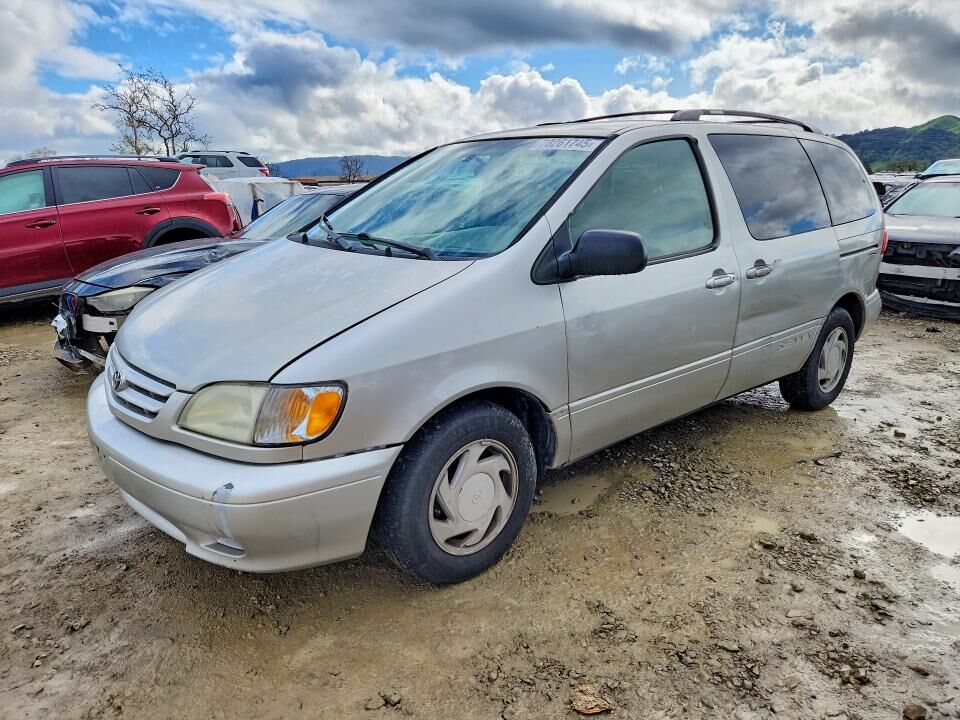 2003 TOYOTA Sienna