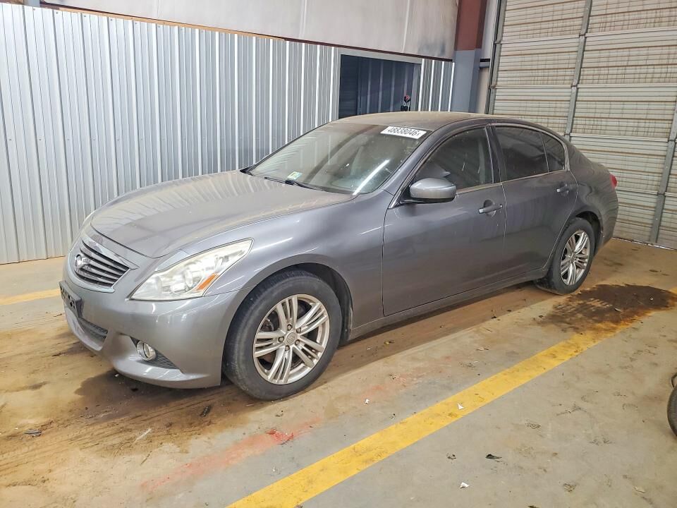2013 INFINITI G37
