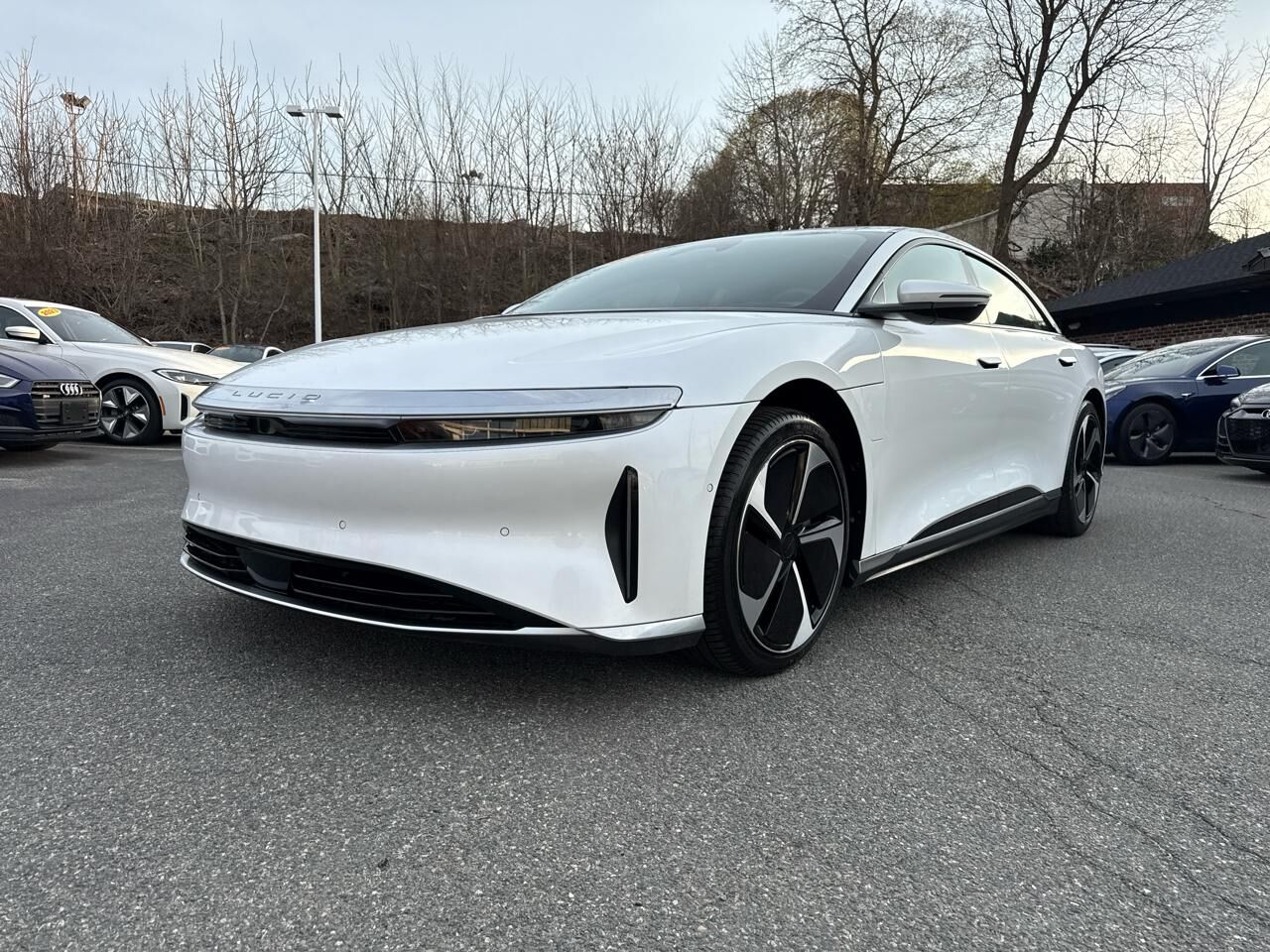 2023 LUCID MOTORS Air