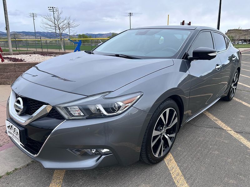 2017 NISSAN Maxima