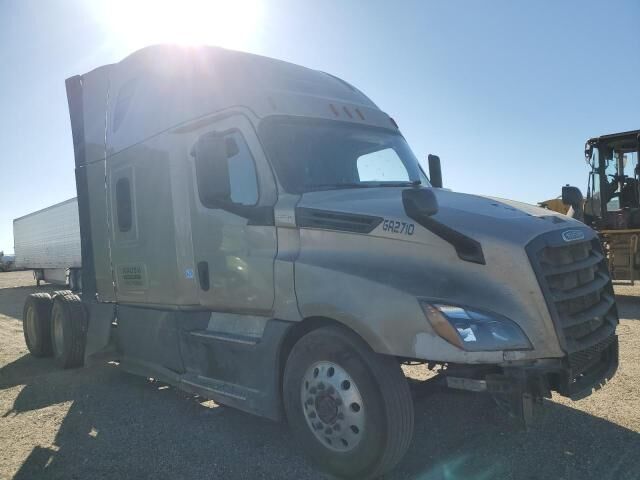 2019 FREIGHTLINER New Cascadia 126" Sleepercab